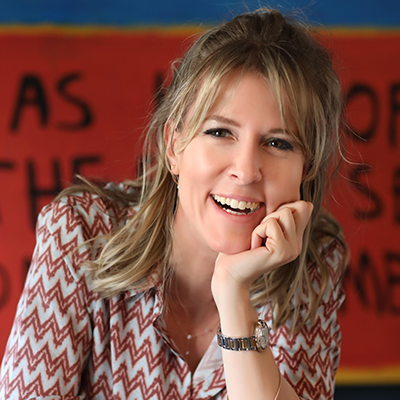 Elif Özmenek Çarmıklı